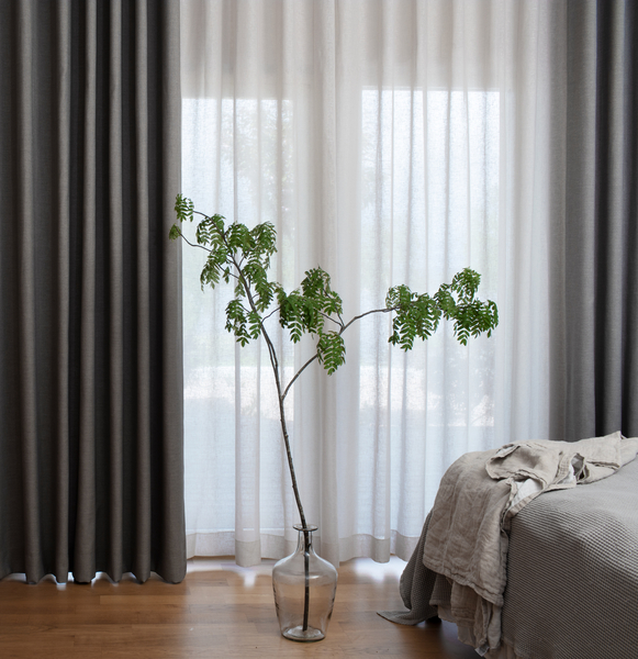 You are currently viewing וילונות דואט (Honeycomb) – בידוד תרמי, אקוסטיקה ושליטה באור ברמה מתקדמת